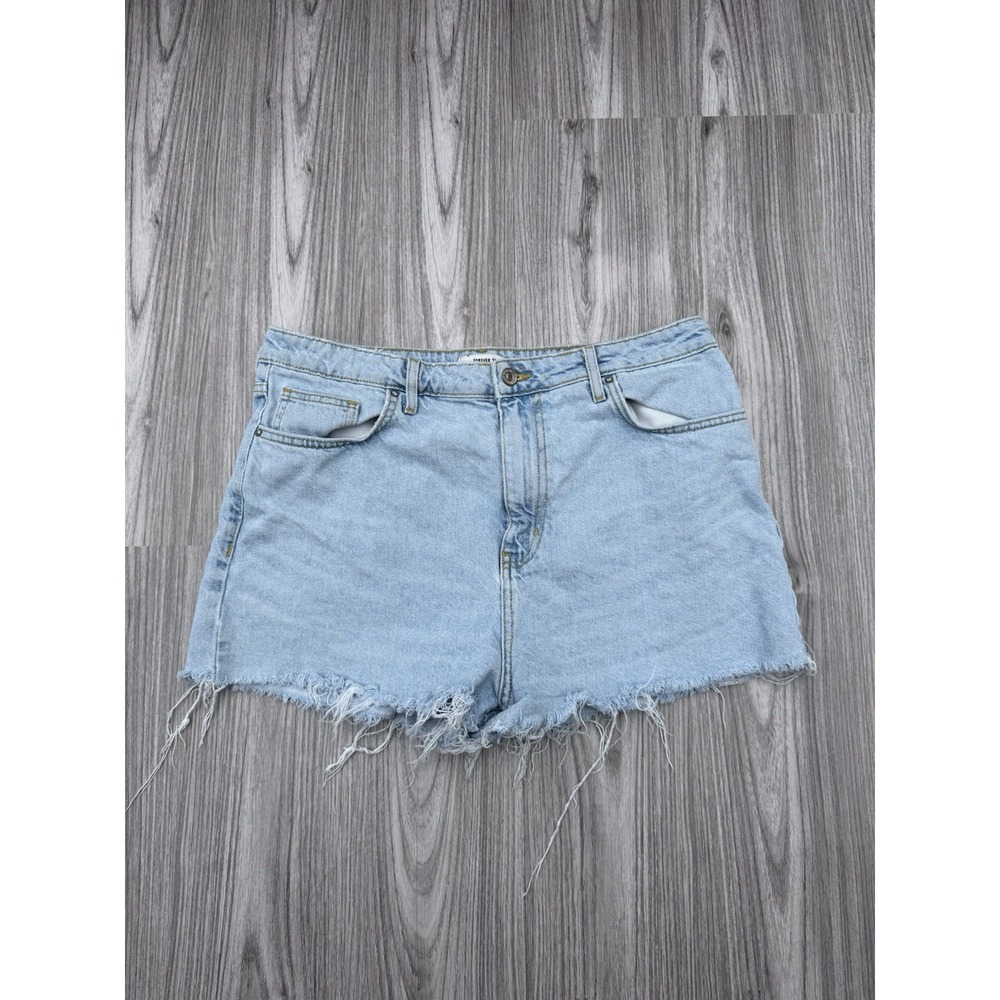 Women's Light Wash Jean Shorts‎ Size 31 / Size 10!